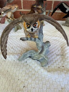 Franklin Mint Brown, Orange and White Great Horned Owl Figurine in Flight